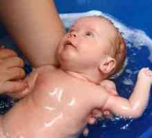 Как да се къпе новородено в маргаритка