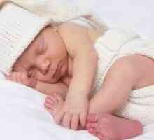 Как новородено сън: функции ден и нощ сън на бебета през първите месеци от живота