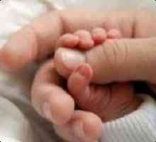 Как да се намали вашите нокти новородено?