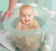 Къпане новородено