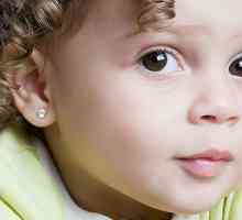 Възможно ли е в ранна възраст обица на ухото на детето?