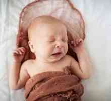 Новородени кихане и кашлица