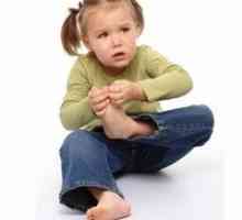 Защо се нарани краката на детето и когато трябва да се свържете с лекар?