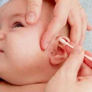 Как да се чисти ушите новородени