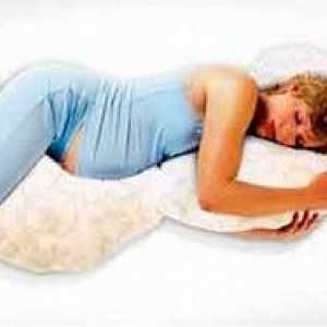 Как да спите по време на бременност