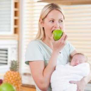 Какво плодове може да бъде майка-кърмачка?