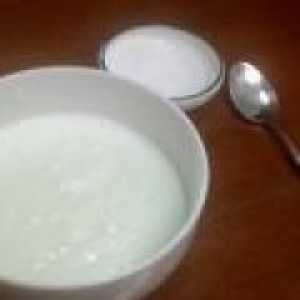 Мляко супа с кнедли mannymi (от 1.5 до 3 години)