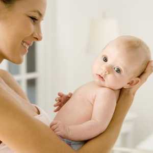 Развитието на бебето от първия ден до третия месец