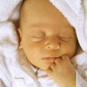 Симптомите на жълтеница при новородени бебета