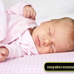 Колко спи новороденото